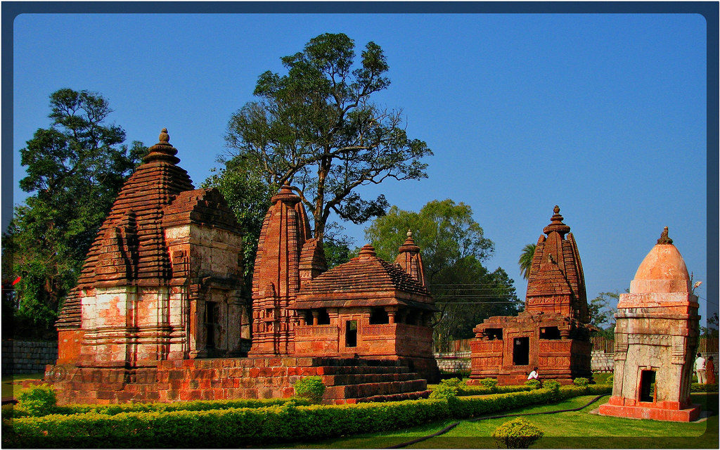 Ancient Temples of Kalachuri Dynasty : Amarkantak (Madhya Prades)
